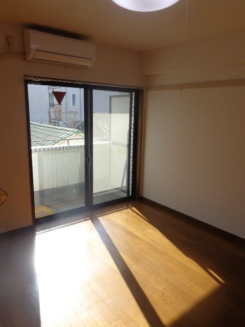 居室・リビング　洋室