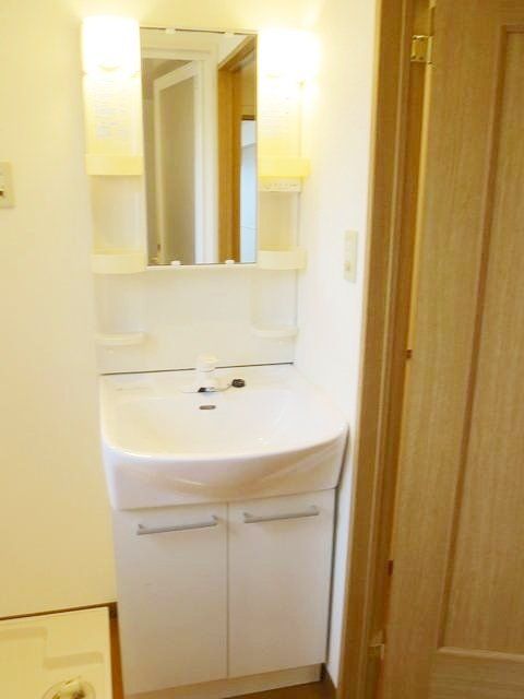 洗面設備　お部屋探しは株式会社　タウンハウジング　までお気軽にお問合…