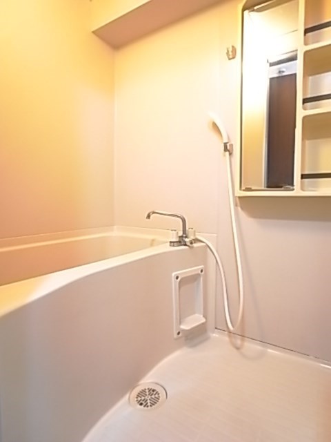 バス・シャワールーム　お風呂です