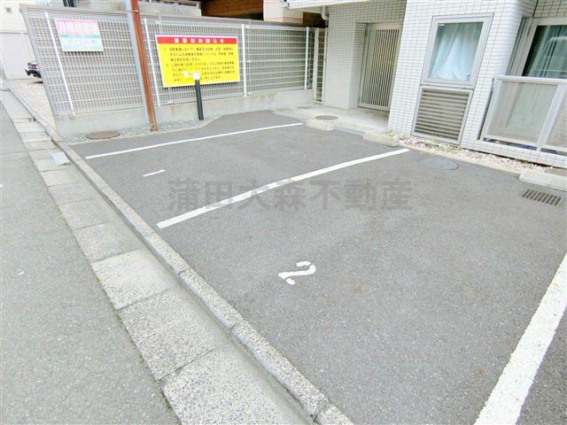 駐車場　敷地内平置き駐車場　空き状況等詳細はお問合せ下さい。