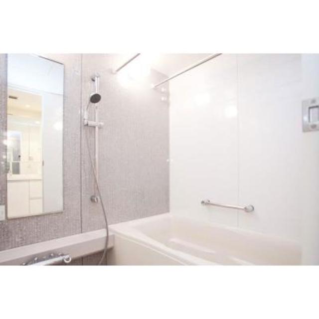 バス・シャワールーム　※写真は同タイプ住戸です。