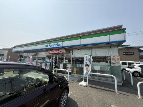 コンビニ　ファミリーマート四日市塩浜街道店（コンビニ）まで2080m