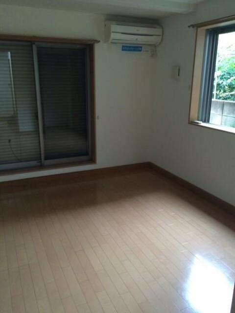 居室・リビング　室内