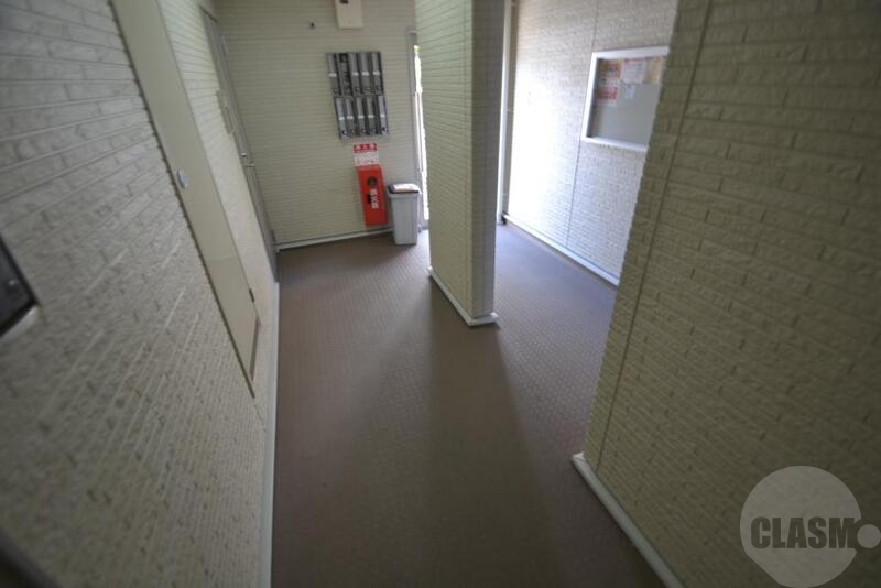 ロビー　共用部も綺麗です