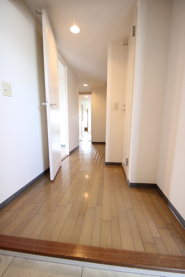 玄関　※別室の写真です