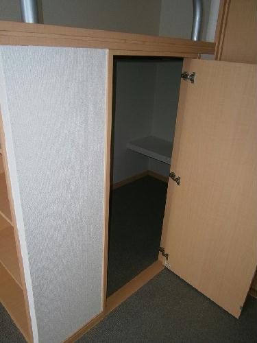 収納　ウォークインクローゼット