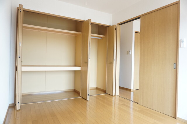 収納　洋室収納※同タイプ参考写真