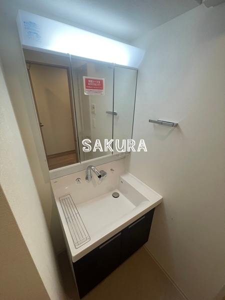 洗面設備　身支度に便利な洗面台！