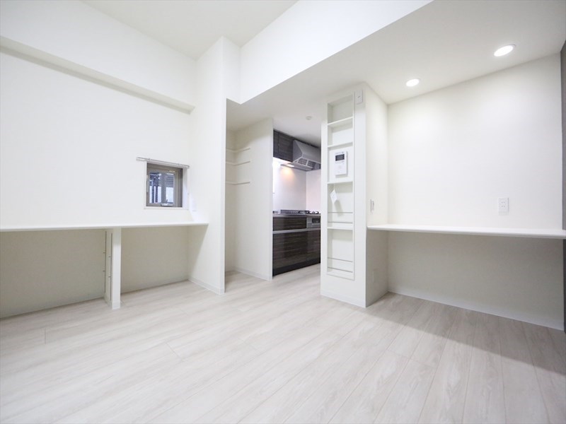 居室・リビング　ＬＤＫ10.1帖　洋室4.5帖　つなげても仕切っても使えます