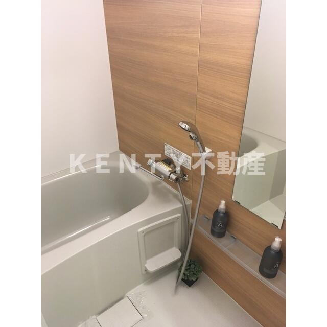 バス・シャワールーム　日々の疲れを癒すお風呂付です