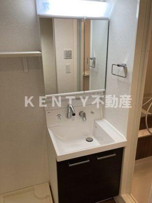 洗面設備　脱衣スペースもあります