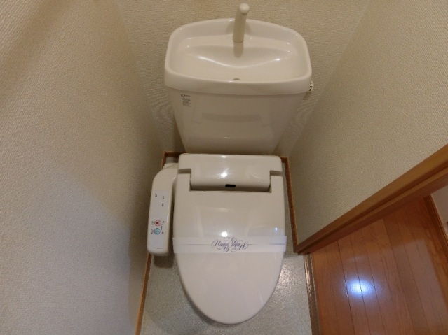 トイレ　温水洗浄便座