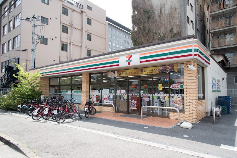 コンビニ　セブンイレブン港区芝浦ふ頭店（コンビニ）まで233m