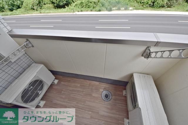 バルコニー　日当たりのいいバルコニー