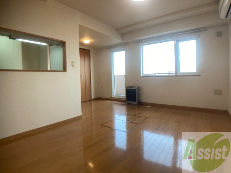 居室・リビング　広くてキレイなお部屋が広がっていて、充実した生活が送れそう。