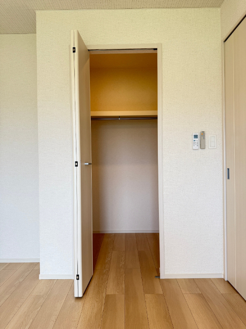 収納　同型写真