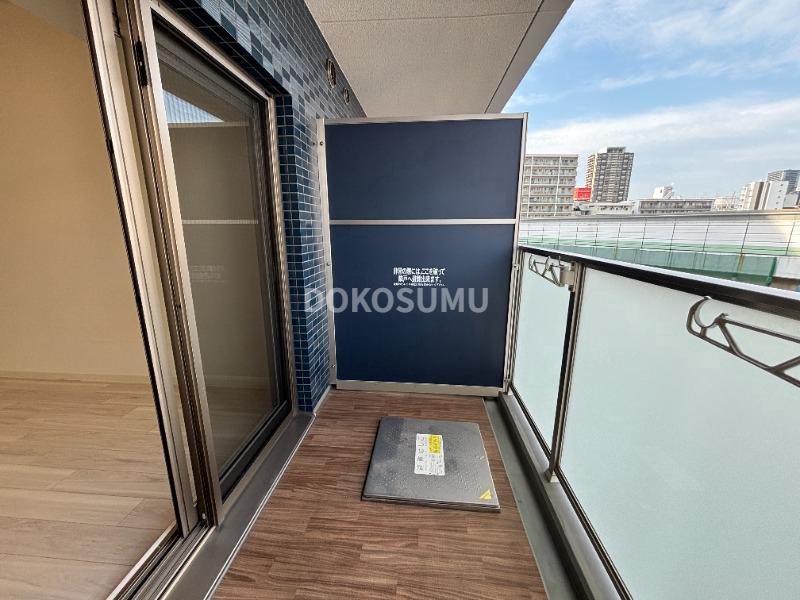 バルコニー　心地よい風と光を感じる、暮らしの楽しみが広がる場所。