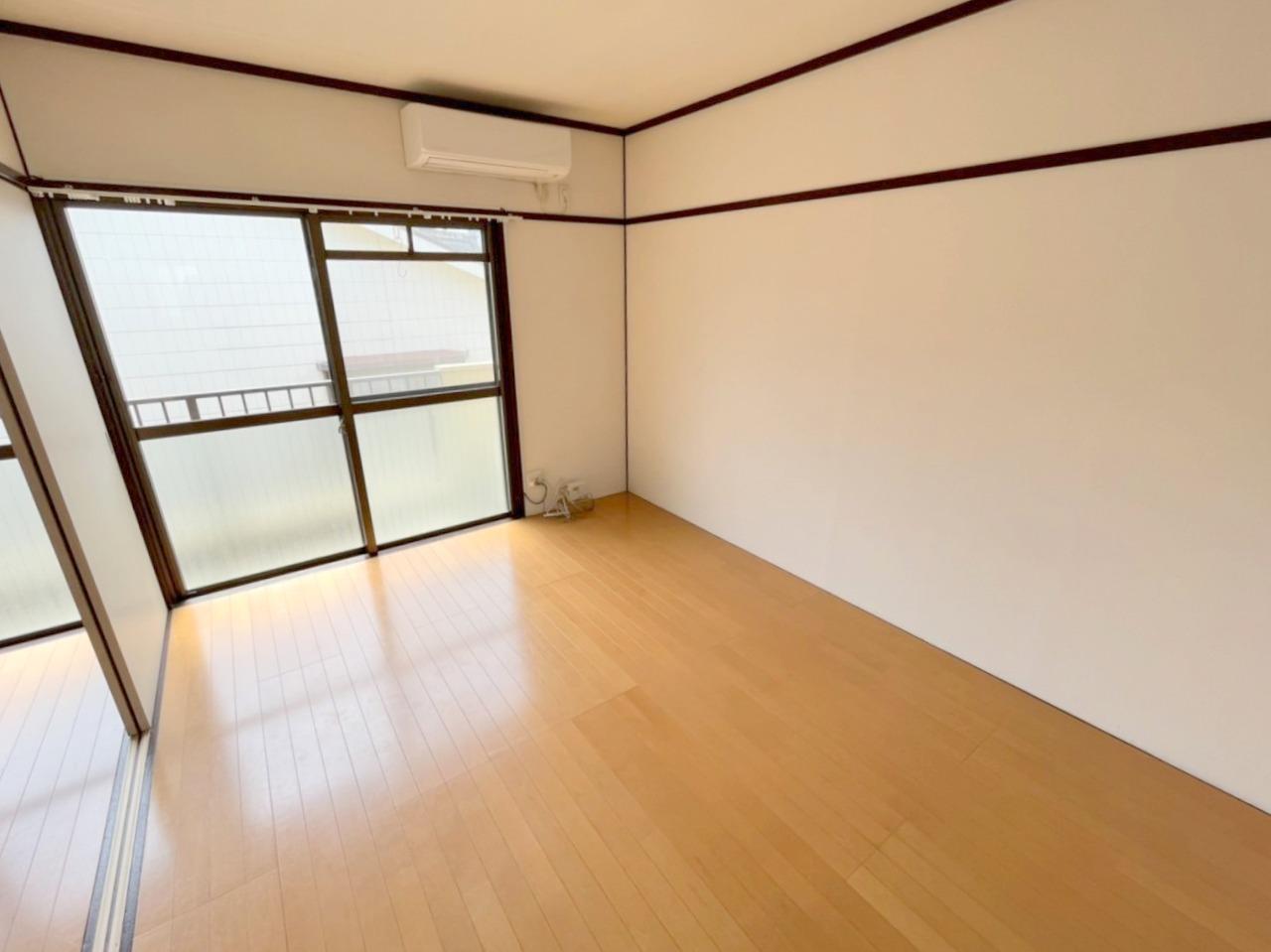 居室・リビング　リビング　日当たり良好　明るいお部屋