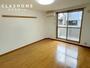 居室・リビング　同物件の別部屋になります。