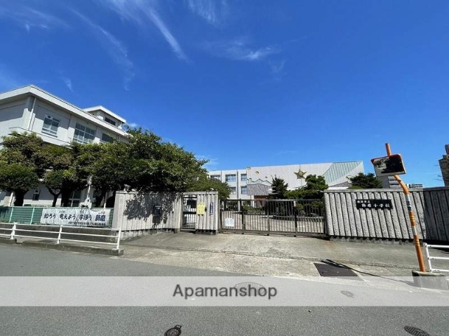 小学校　飾磨小学校（小学校）まで799m