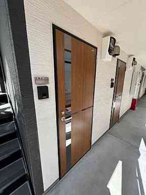 エントランス　別部屋参照画像