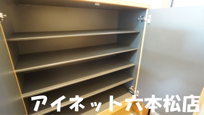 玄関　靴もたくさん入ります