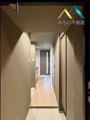 玄関　自社撮影写真