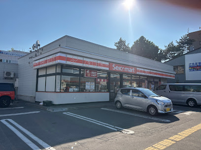 コンビニ　セイコーマートほんま店（コンビニ）まで429m