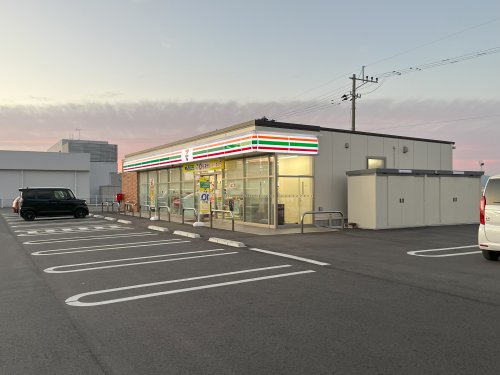 コンビニ　セブンイレブン 八代臨港線店（コンビニ）まで798m