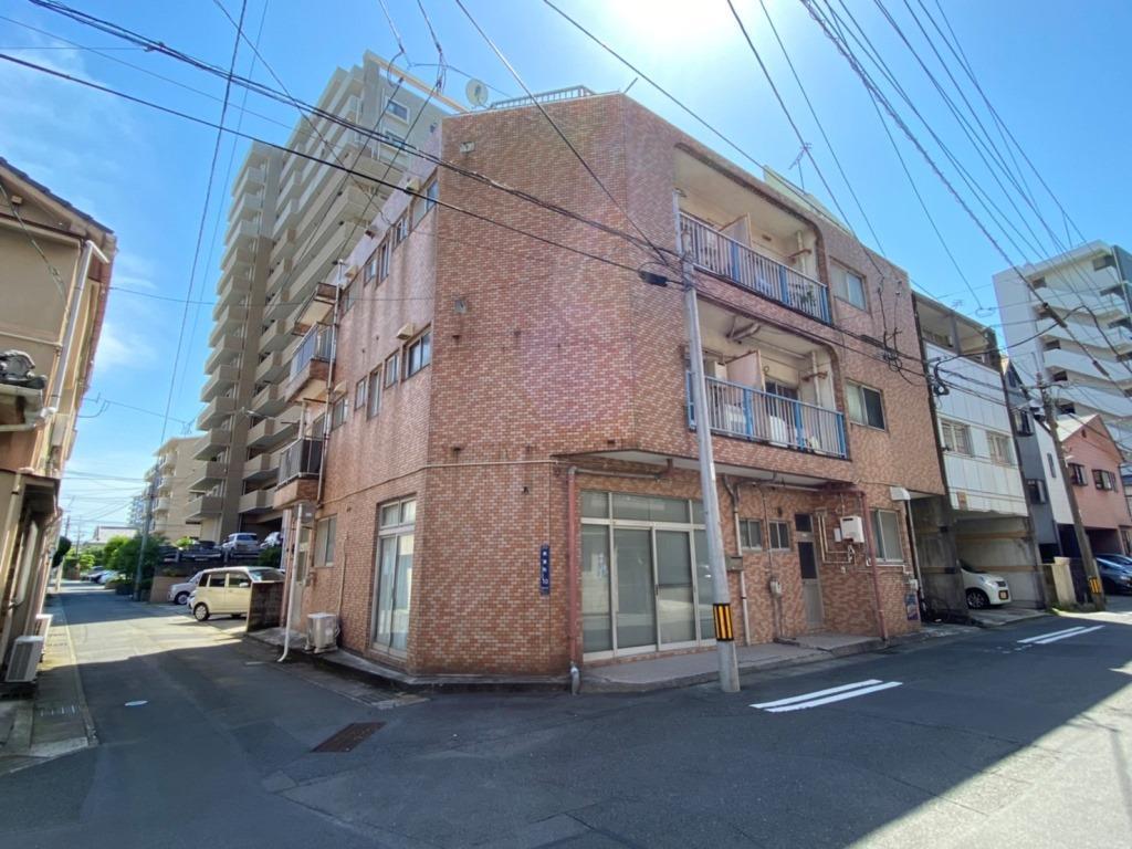 上村マンションの外観写真