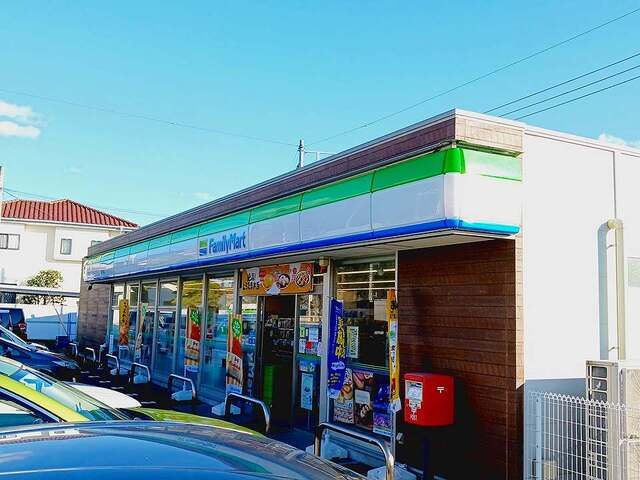 コンビニ　ファミリーマート　今泉店（コンビニ）まで550m