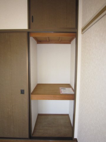 収納　退去前の為、別の部屋のお写真です。現況と異なる場合は現況を優