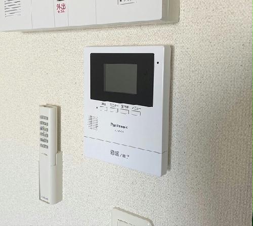 セキュリティ　モニター付きインターホン