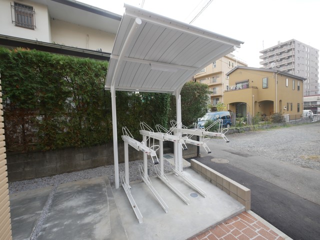 その他共有部分　★敷地内に屋根付の駐輪場がございます★
