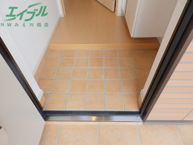 玄関　同型別部屋参考写真です