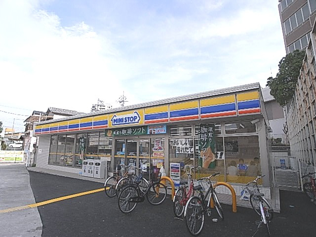 コンビニ　ミニストップ（コンビニ）まで350m