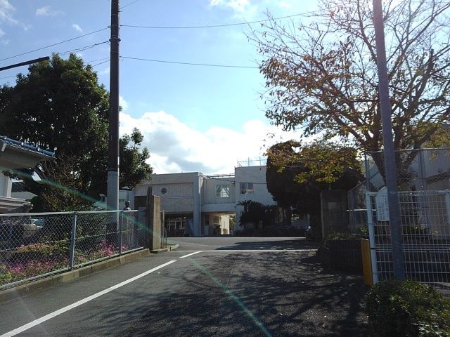 小学校　福津市立西郷小学校（小学校）まで270m