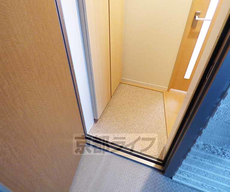 玄関　明るい色調です