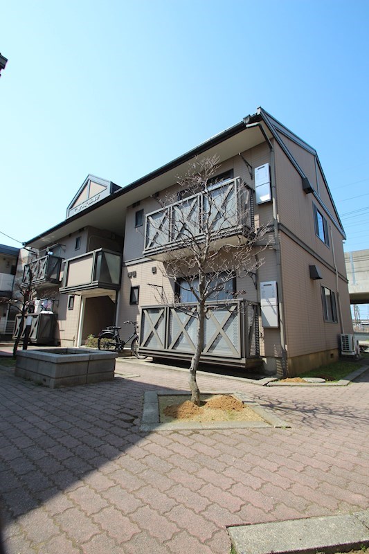 建物外観　写真は別の棟です。現状を優先。