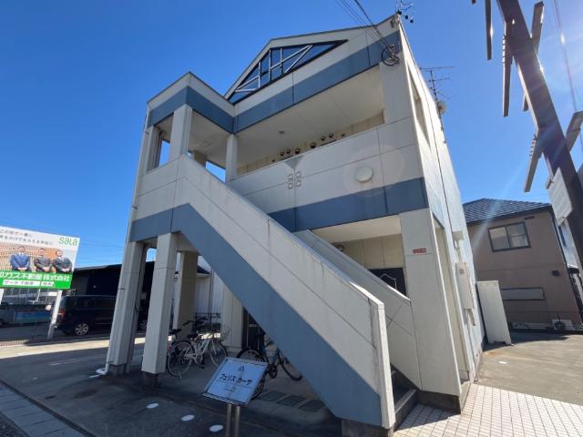 建物外観　外観写真（昼）