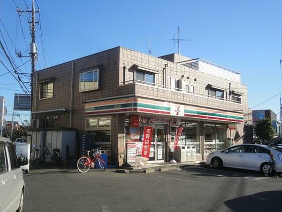 コンビニ　セブンイレブン柏関場町店（コンビニ）まで167m