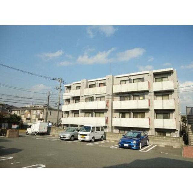 駐車場　建物外観