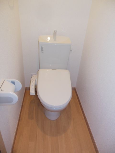 トイレ　★シャワートイレです★