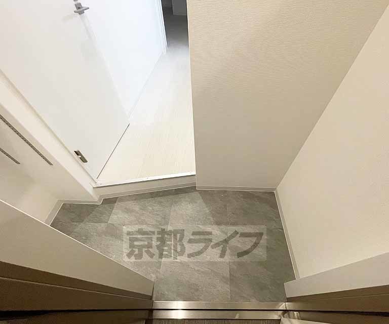 玄関　大きな段差がありません