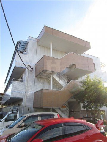 建物外観　外観は落ち着いています