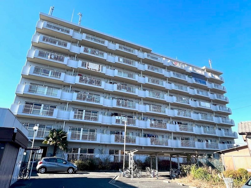 建物外観　新松戸駅徒歩１０分（８００ｍ）