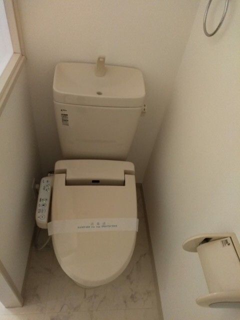 トイレ　別号室参考写真