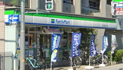 コンビニ　ファミリーマート 茨木春日三丁目店（コンビニ）まで206m