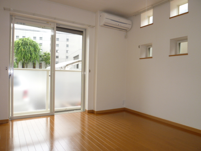 居室・リビング　別の部屋の写真です