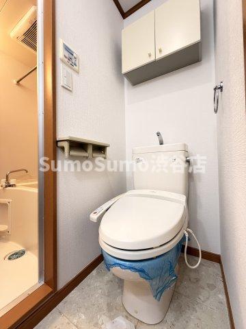 トイレ　清潔感のあるトイレです
